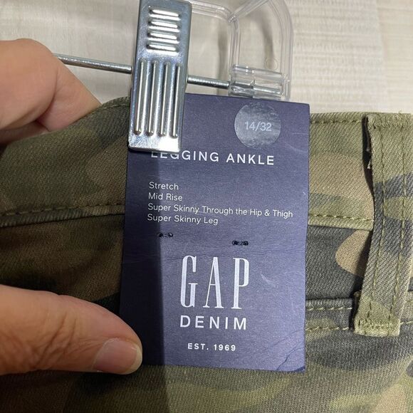 Gap new with tags camouflage mid rise ankle legging, size 14 - Picture 15 of 16